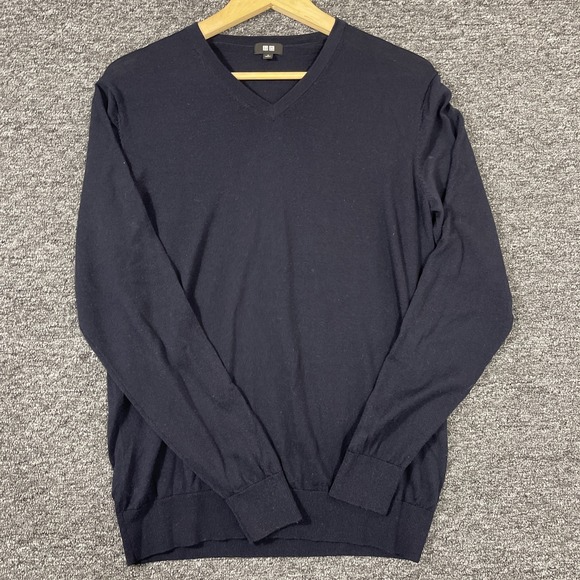 Uniqlo Navy V Neck‎ Pure New Wool Lightweight Sweater Mens M Preppy Soft Classic - Picture 1 of 9